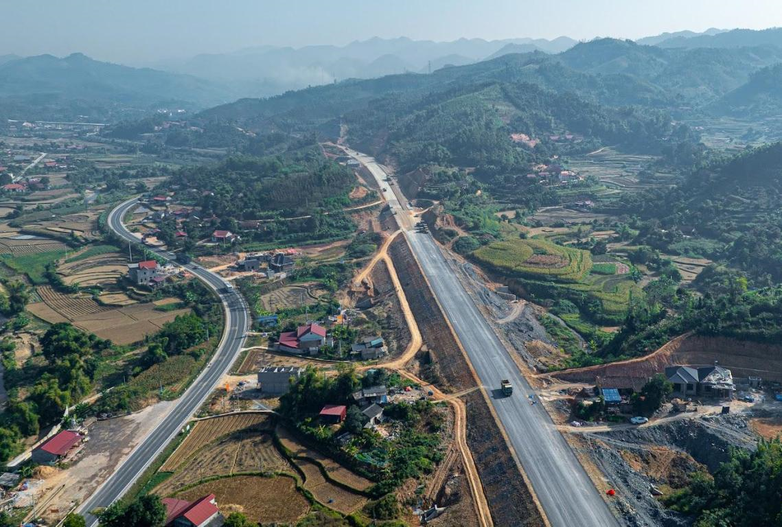 Khai thác tạm thời một phần cao tốc Hữu Nghị - Chi Lăng trong dịp Tết